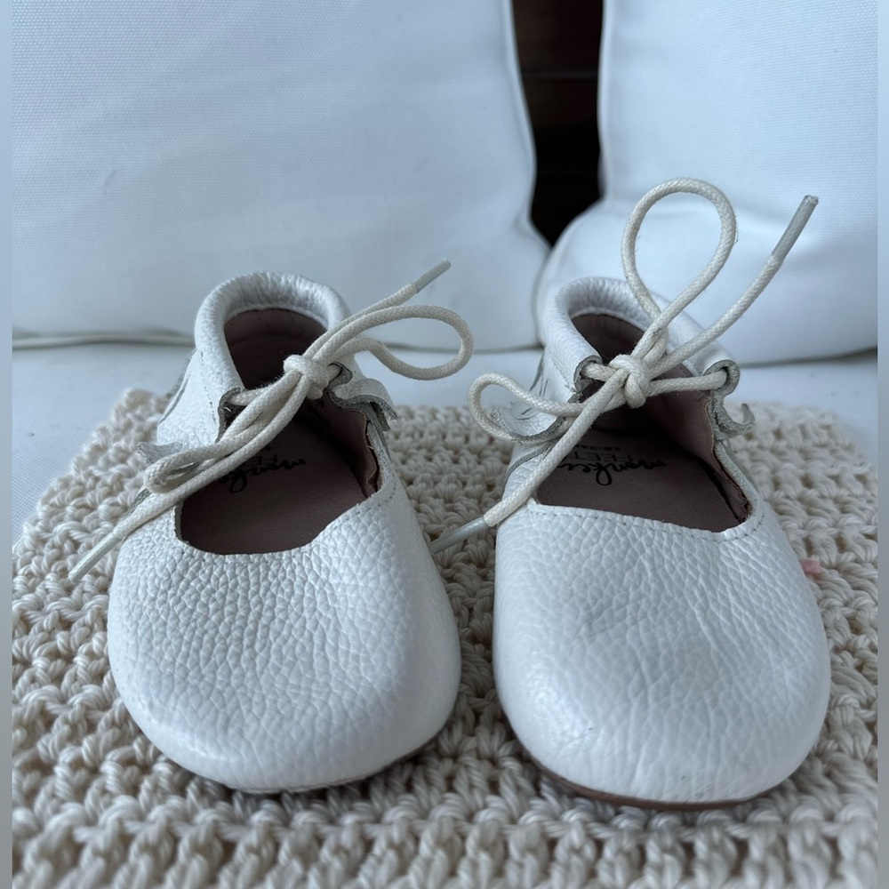Monkey Feet white Moccasins size 18-24 months